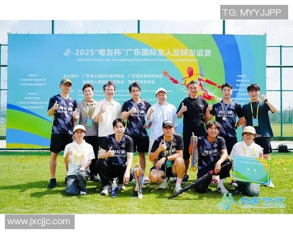 当代顶尖足球球星竞技风采与个人成就全解析