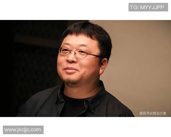 光头足球球星的传奇之路：从草根到世界舞台的荣耀与坚持