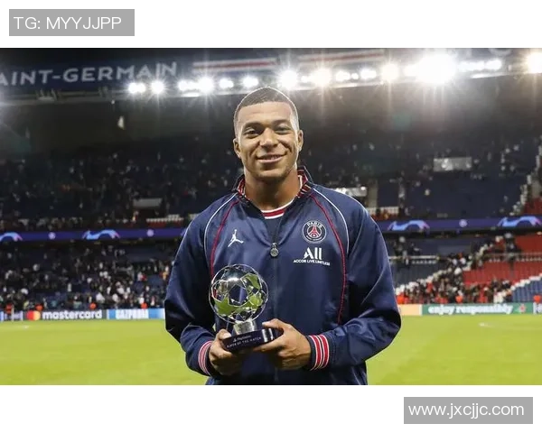 2018年足球世界杯十大球星表现回顾与个人成就分析