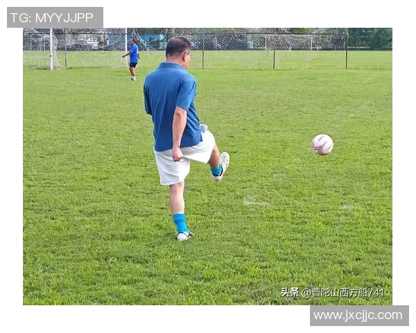 通过照片挑战你的足球知识，猜出这些明星球员的真实身份